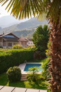 The swimming pool at or close to Hotel Appartement Lahngut