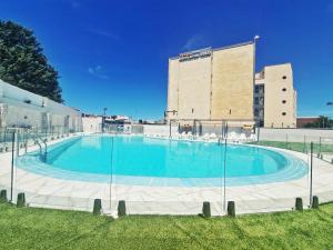 Bazén v ubytování Hotel Bardo Recoletos Coco nebo v jeho okolí