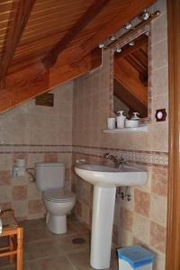 Phòng tắm tại Apartamentos Rurales Casa Ron