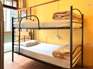 Postel nebo postele na pokoji v ubytování Long Street Backpackers + 100 fotografií