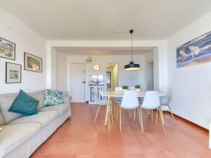 Posedenie v ubytovaní Apartment Rhodas by Interhome + 29 fotografií