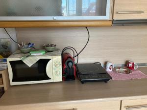 A kitchen or kitchenette at Small apartment, great view!