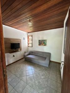Телевизор и/или развлекательный центр в Armação - Florianópolis - 2 quartos de casal