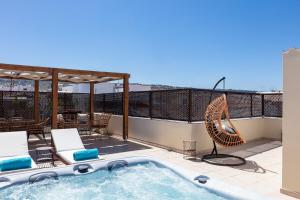 The swimming pool at or close to The Old Town Gem