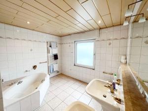 Koupelna v ubytování Cozy Workers Apartment in Siegburg
