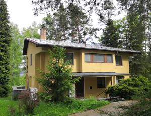Budova, v ktorej sa vila nachádza