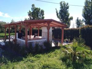 A garden outside L'ANFORA DELLE MURELLE