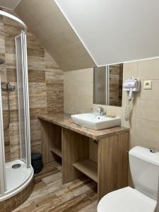 Un baño de Rodinný hotel Myslivna