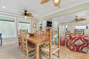 Μια τηλεόραση ή/και κέντρο ψυχαγωγίας στο Dune Breeze