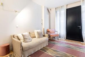 Posedenie v ubytovaní Quiet apartment with terrace&AC-Le Marais/Bastille