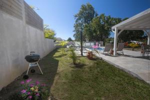 Giardino di 972A - Magnificent ground floor with swimming pool