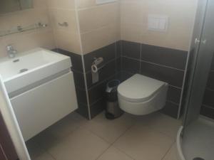 Koupelna v ubytování EA Hotel Lipno