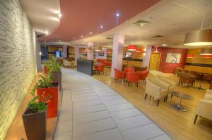 Гостиная зона в The Preluna Hotel