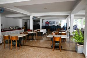 Restaurace v ubytování The Kings Bay Hotel By Silvas