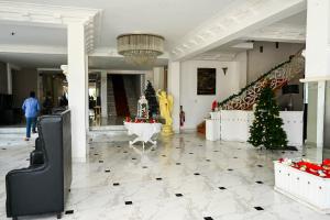 Vstupní hala nebo recepce v ubytování The Kings Bay Hotel By Silvas + 37 fotografií