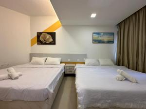 Modern Suite [12pax] @Farenheit 88