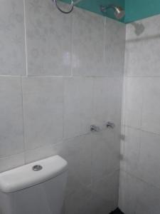 Et badeværelse på Chalet sueños del mar + 41 billeder