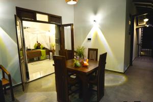 Gambar di galeri bagi Monkey Island Hotel di Hikkaduwa