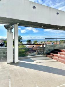 una vista desde el techo de un edificio en Dpto Edificio Tempo en Villa Carlos Paz