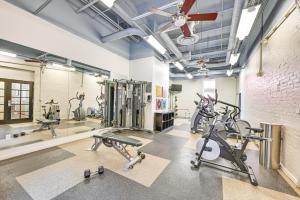 The fitness centre and/or fitness facilities at High-End San Diego Condo with Pool and Rooftop Access