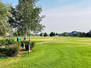 Zahrada ubytování New 3BR condo in Bozeman w/ mtn views and trails