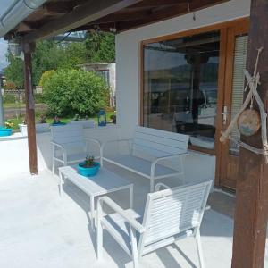 Patio nebo venkovní prostory v ubytování Apartmani sa pogledom na Dunav - Akademik