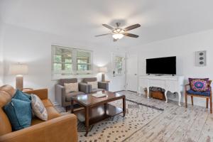 Gallery image of 1018 East Cooper in Folly Beach