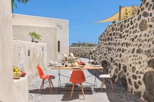 Gallery image of Mantilida Villa in Emporio Santorini