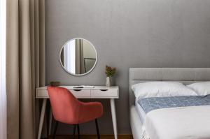 Postel nebo postele na pokoji v ubytování Stay2gether City Buzz Apt - O2 arena - Sleeps 6