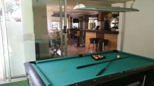 Billiards table sa Alecos Hotel Apartments