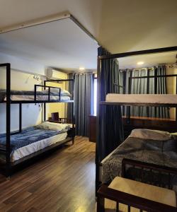 Postel nebo postele na pokoji v ubytování Sapa House Hotel Halal Certified