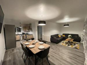 Dapur atau dapur kecil di KAZE Maison chaleureuse Evreux, quartier résidentiel Saint Michel