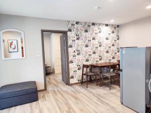 Kuchyň nebo kuchyňský kout v ubytování 2 Bedrooms Suite Pool Access@The Title Residencies Naiyang