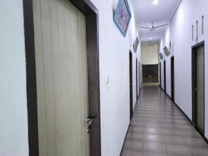 Galeriebild der Unterkunft RedDoorz Syariah near Universitas Batanghari Jambi in Jambi