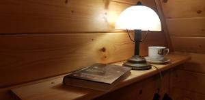 Príslušenstvo na prípravu kávy alebo čaju v ubytovaní Domek z kominkiem Pod Limbą