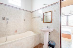 Ein Badezimmer in der Unterkunft Rumah Akira Seminyak