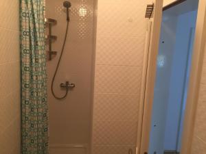 Ένα μπάνιο στο Apartments Papalinna