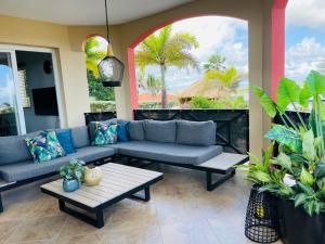 Istumisnurk majutusasutuses Appartement Lora Jan Thiel Curacao