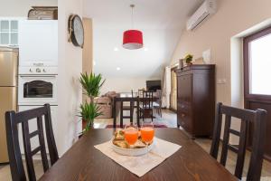 Kuchyň nebo kuchyňský kout v ubytování Apartment Ivana