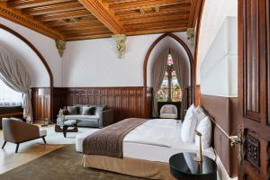 Istumisnurk majutusasutuses Château d'Ouchy +37 fotot