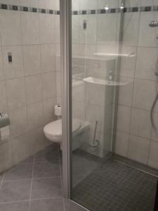 Bilik mandi di Ferienhaus Meiß +23 gambar
