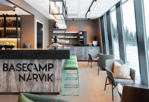 Posezení v ubytování Basecamp Narvik