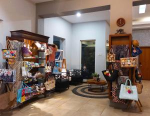 Foto sihtkohas Magelang asuva majutusasutuse Hotel Sriti Magelang galeriist