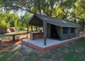 Riverbend Camp - Self-catering Luxury Glamping Tent