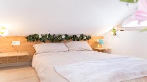 Postel nebo postele na pokoji v ubytování Banana Beach Patacona Rooms
