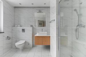 Kúpeľňa v ubytovaní Apartments Old Town Angielska Grobla & by Noclegi Renters