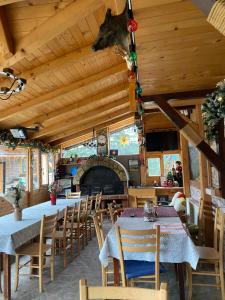 Restoran ili drugo mesto za obedovanje u objektu Vila Grand Mitrovac