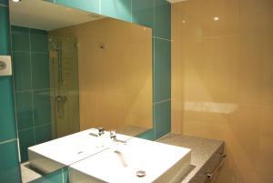 Uma casa de banho em Casa Dos Poos