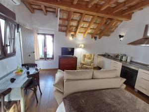 Część wypoczynkowa w obiekcie La Guarida de Vejer Casa Rural
