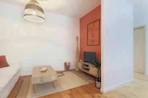 A seating area at Le Temps d'une Pause